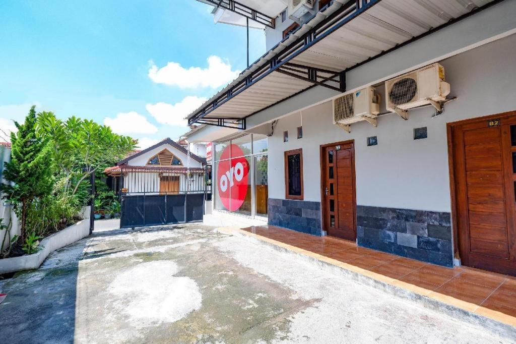 Hotel Super Oyo 2803 Orchid House Surakarta (Solo)