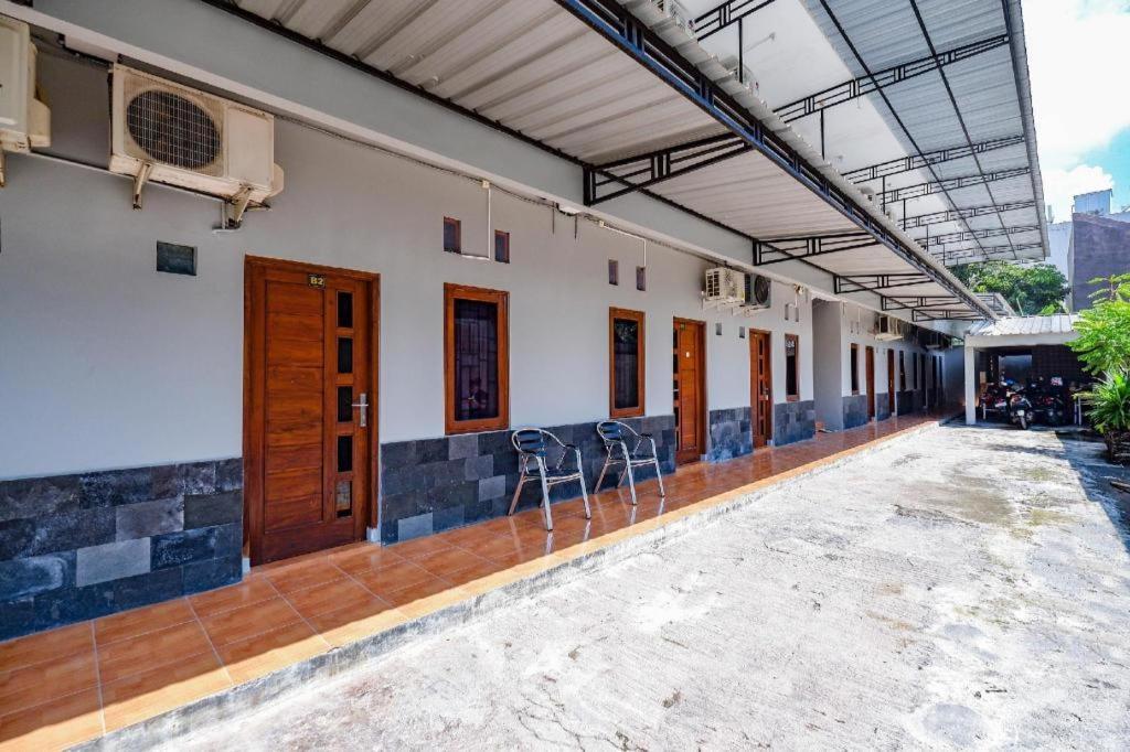 Super Oyo 2803 Orchid House 2* Surakarta (Solo)